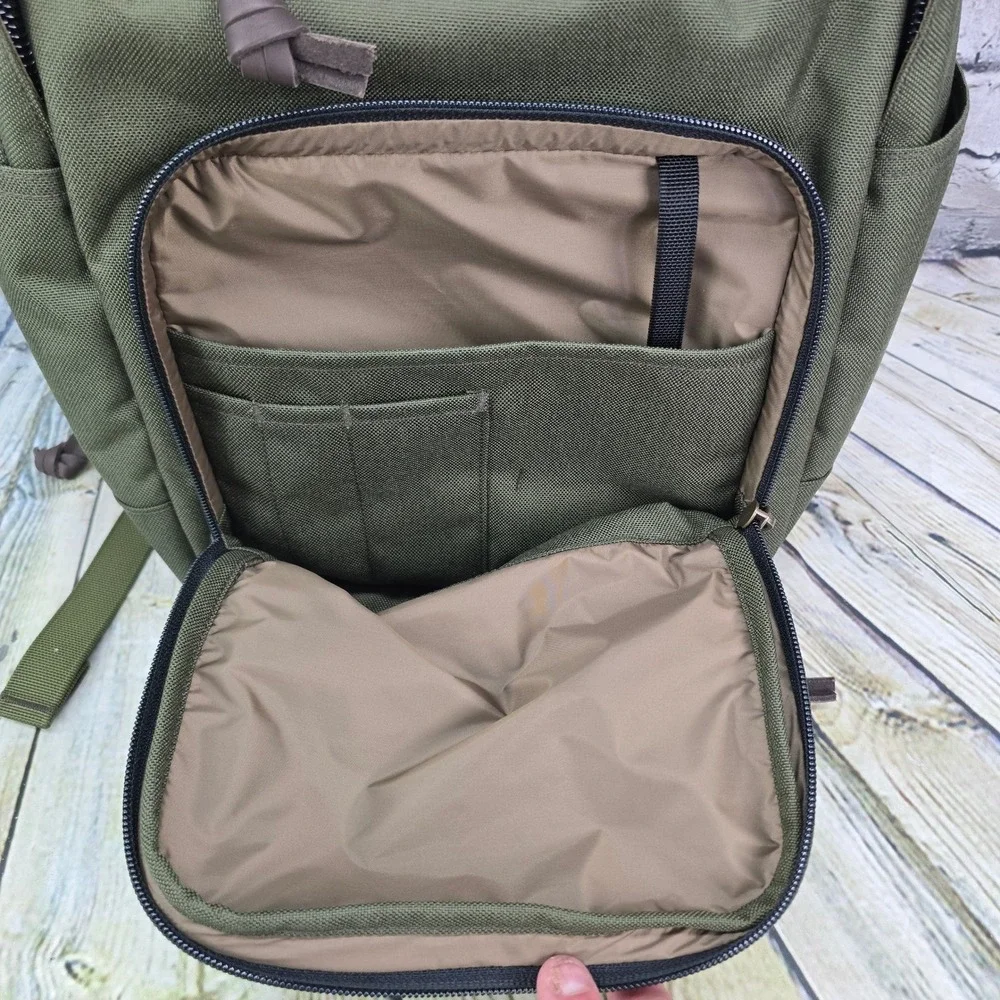 Filson Dryden Backpack Otter Green Cordura Nylon Travel Bag Laptop Sleeve 25L